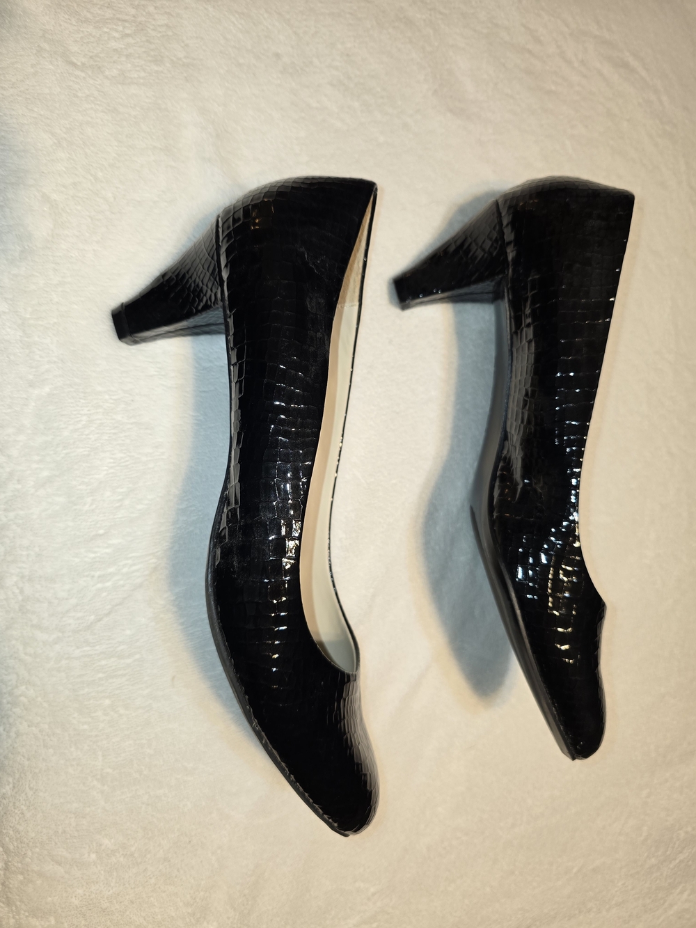 Classic Black Croc-Embossed Mid Heel Pump